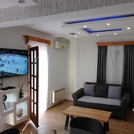 Apartment Ksenija Котор Екстериор снимка
