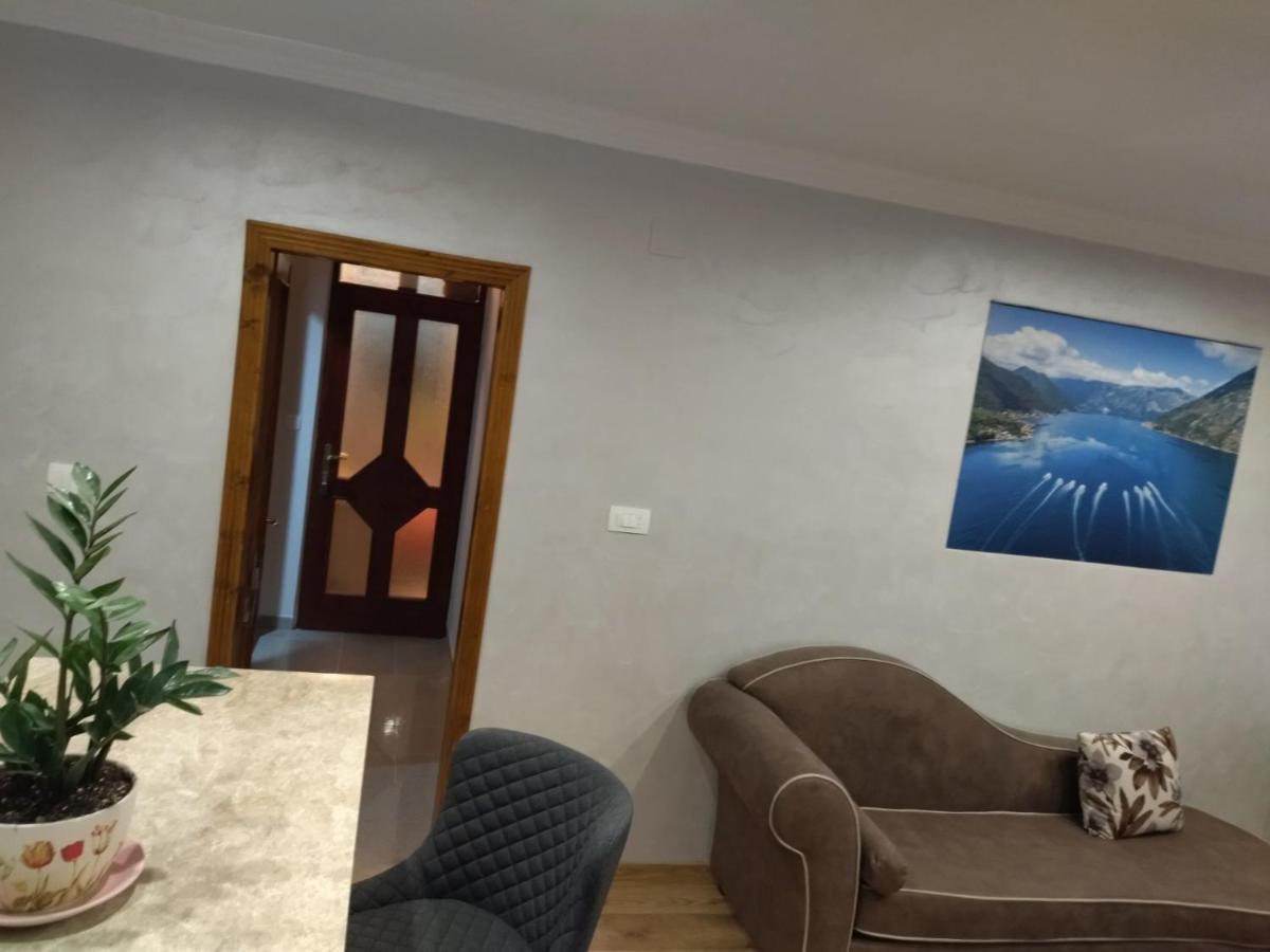 Apartment Ksenija Котор Екстериор снимка