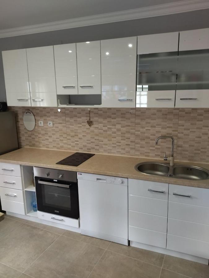 Apartment Ksenija Котор Екстериор снимка