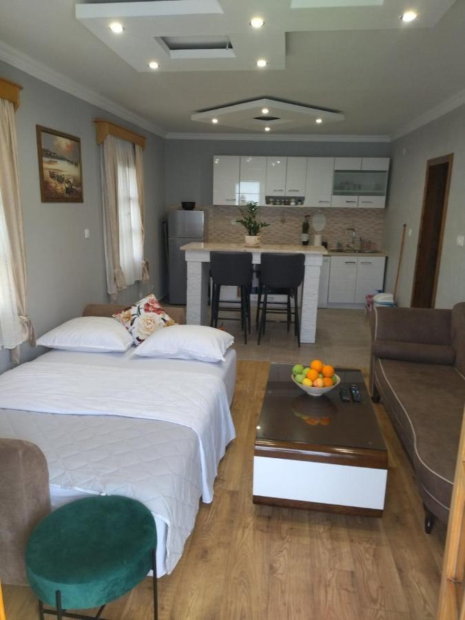 Apartment Ksenija Котор Екстериор снимка