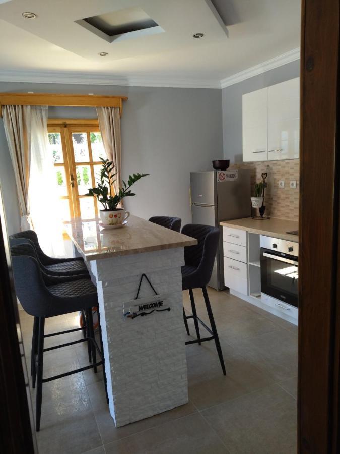 Apartment Ksenija Котор Екстериор снимка