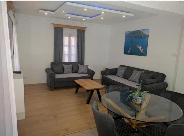 Apartment Ksenija Котор Екстериор снимка